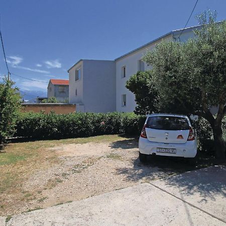 Amazing Apartment In Kastel Sucurac With Kitchen Kaštela Eksteriør billede
